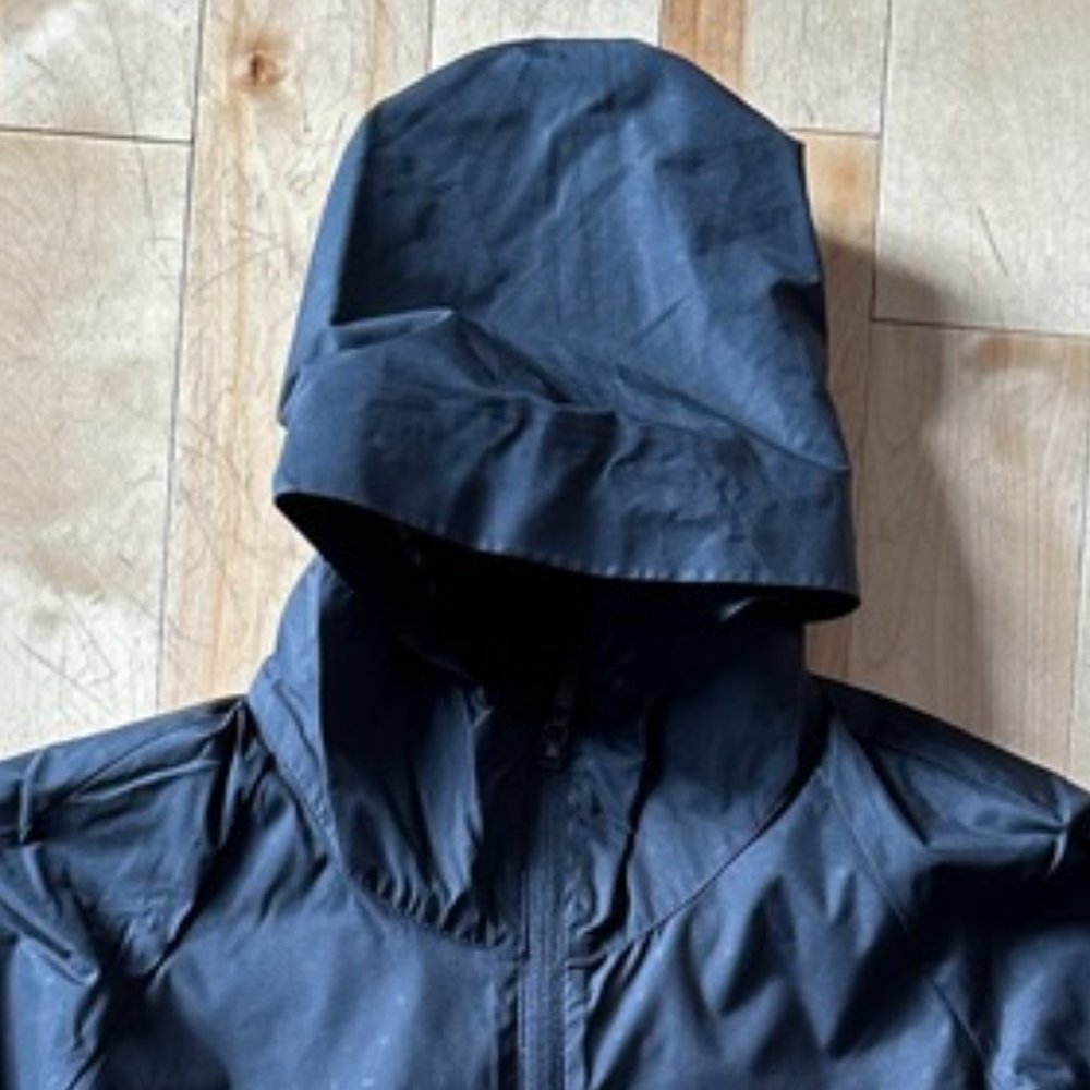 Women's Shell Jacket - Picture 2 of 6